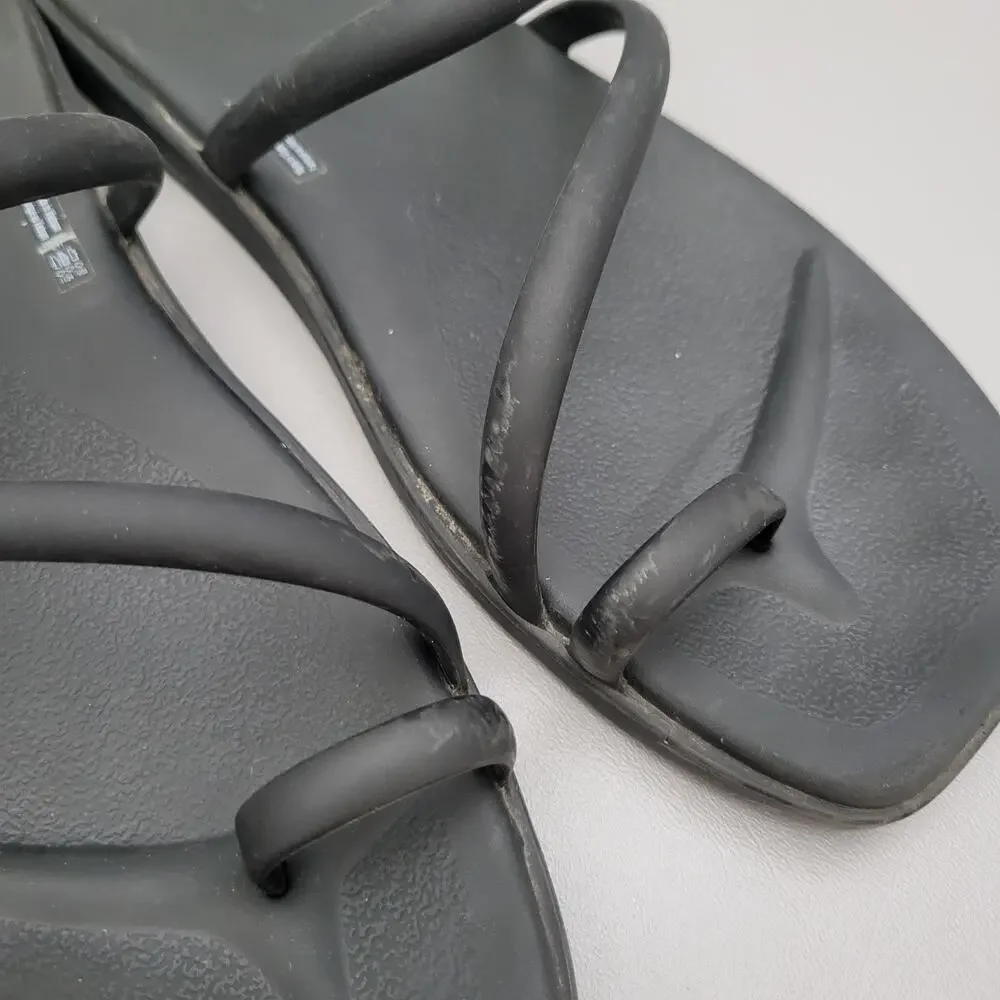 Crocs Miami Toe Loop Sandal Women Size 11 Black Comfortable Support Stylish